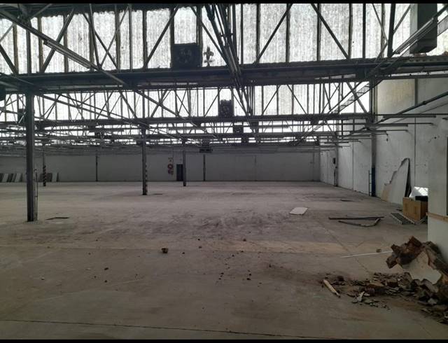 INDUSTRIAL PROPERTY TO RENT IN NORTH END